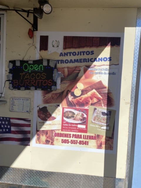 Antojitos Centro Americansos 1 Medium