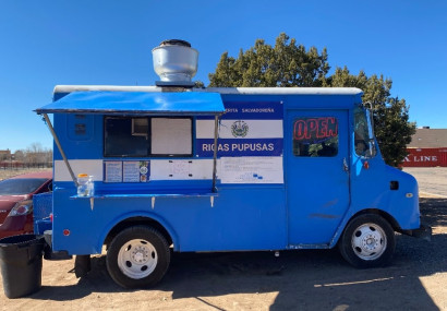 Loncherita Salvadoren_edited