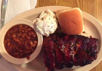 The Whole Hog Café 1_edited_edited