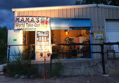 Uncle DT’s Smokehouse Front_edited